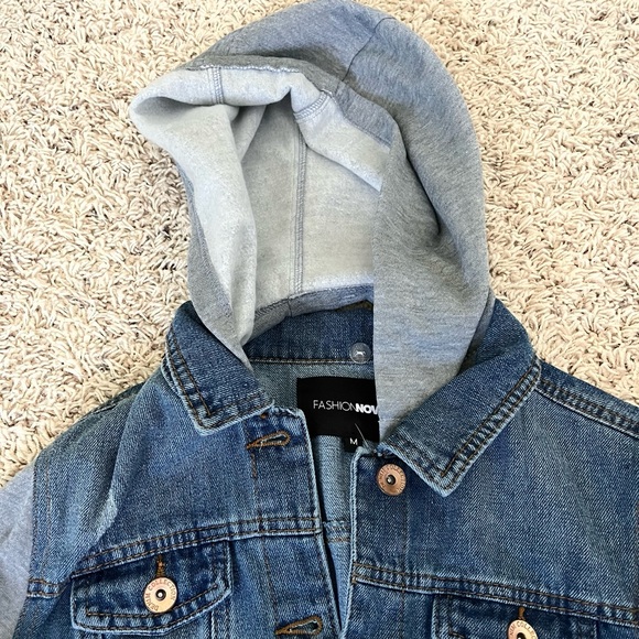 New with Tags Medium Size Fashion Nova Hooded Jean Jacket with cotton sleeves! - Picture 2 of 4